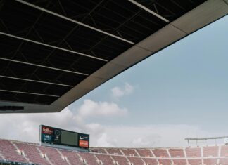 Alineaciones De Valencia C. F. Contra Fútbol Club Barcelona: ¿Quién Ganará?