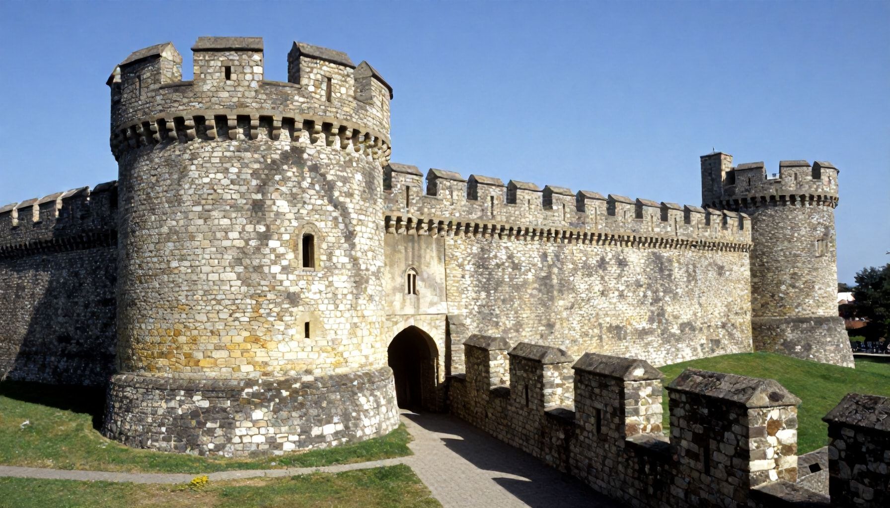 Estructuras defensivas de piedra y argamasa