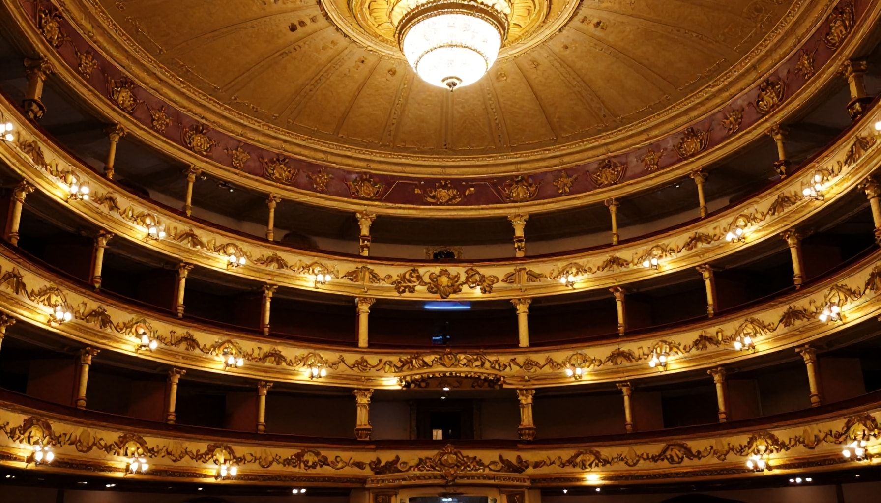 Descubre los detalles que hacen de Teatro San Rafael un lugar único