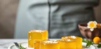 Celebración y Tradición: El Arte de Hacer Gelatina para Eventos Celebration and Tradition: The Art of Making Gelatin for Events