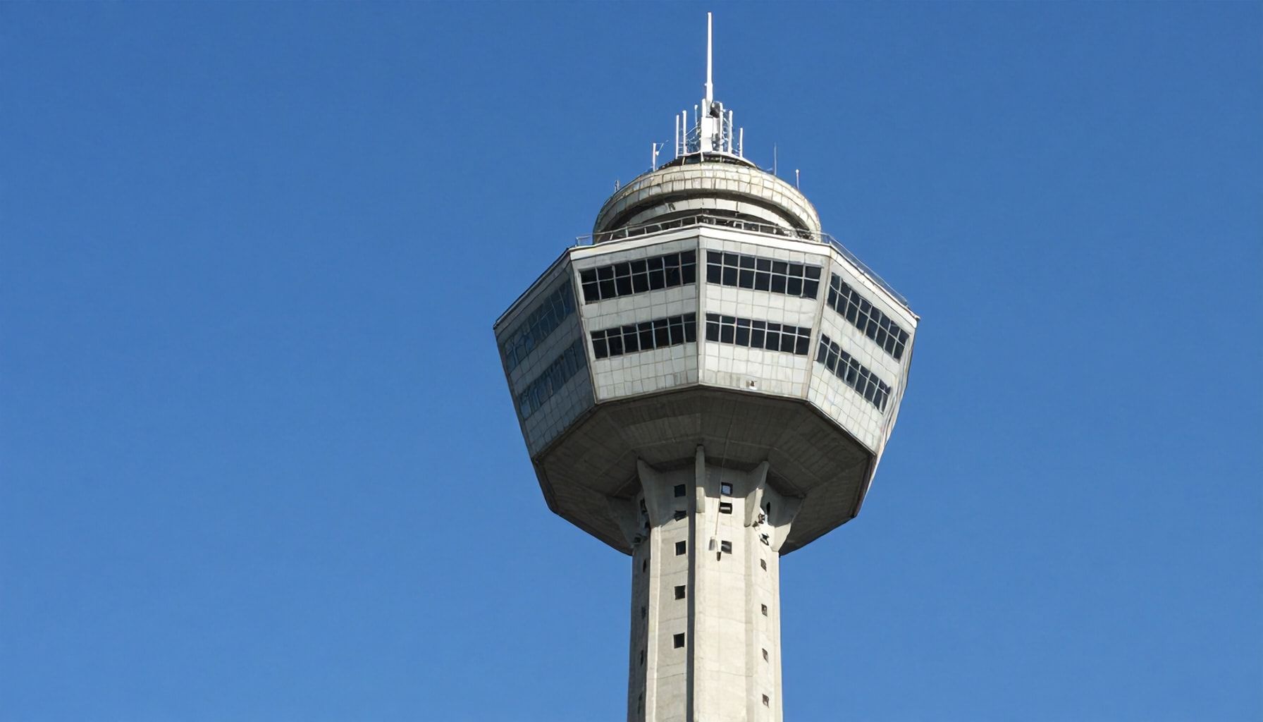 Mirador Torre Latinoamericano reabre sus puertas al público después de 16 meses de cierre 1 La Torre Latinoamericana cerró sus puertas al público