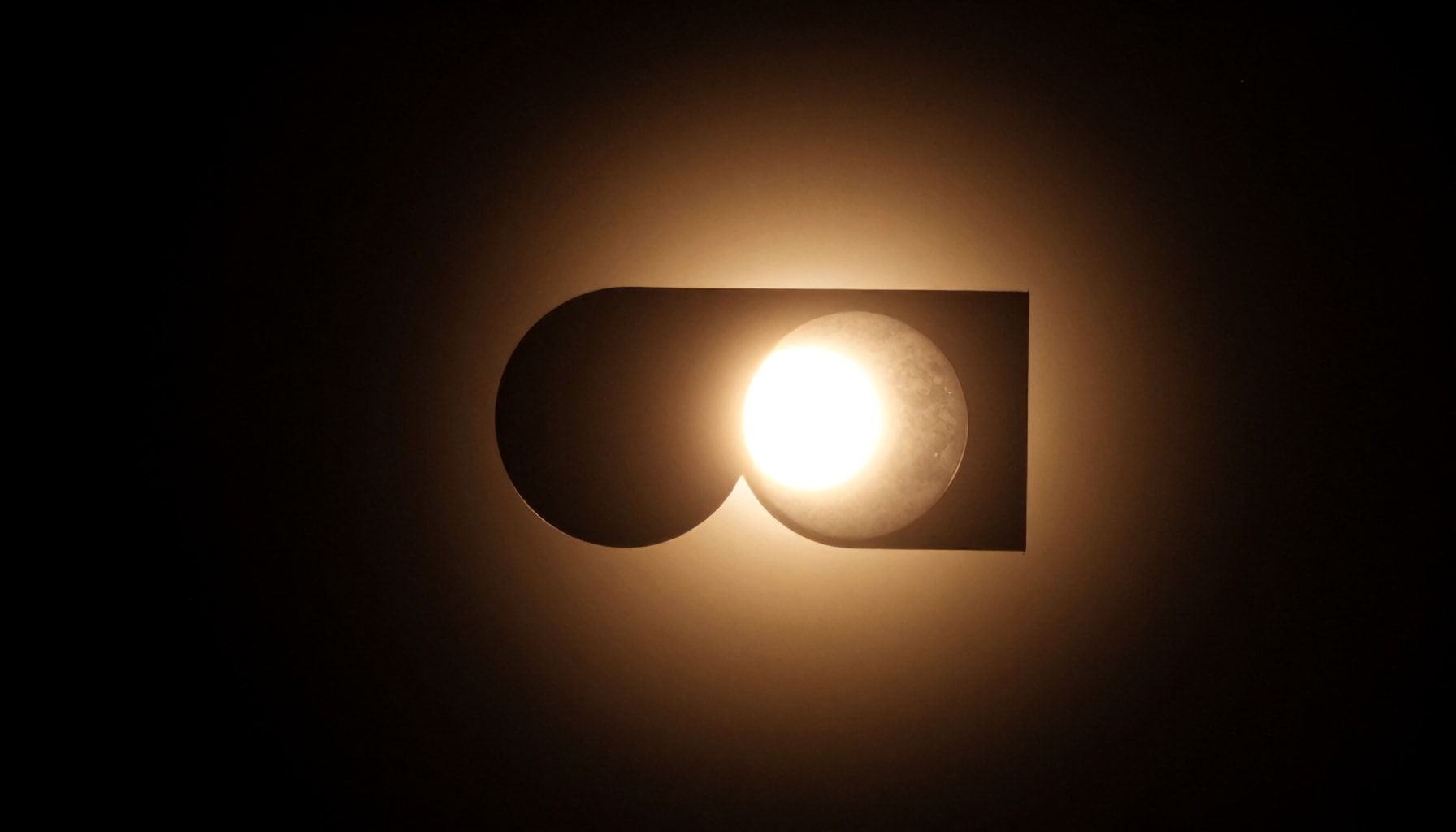 Eclipse Solar Total: Un fenómeno astronómico de gran belleza