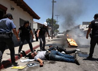 Al menos 5 personas resultan heridas en disturbios violentos en San Quintín, Baja California