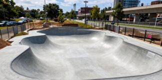 Nuevo skatepark en construcción cerca de la ciudad, con 3 pistas principales inaugurará en junio.