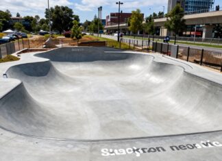 Nuevo skatepark en construcción cerca de la ciudad, con 3 pistas principales inaugurará en junio.